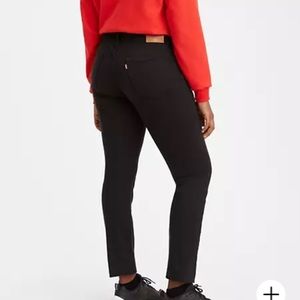 Levi’s 501 Stretch Skinny Jeans in Black